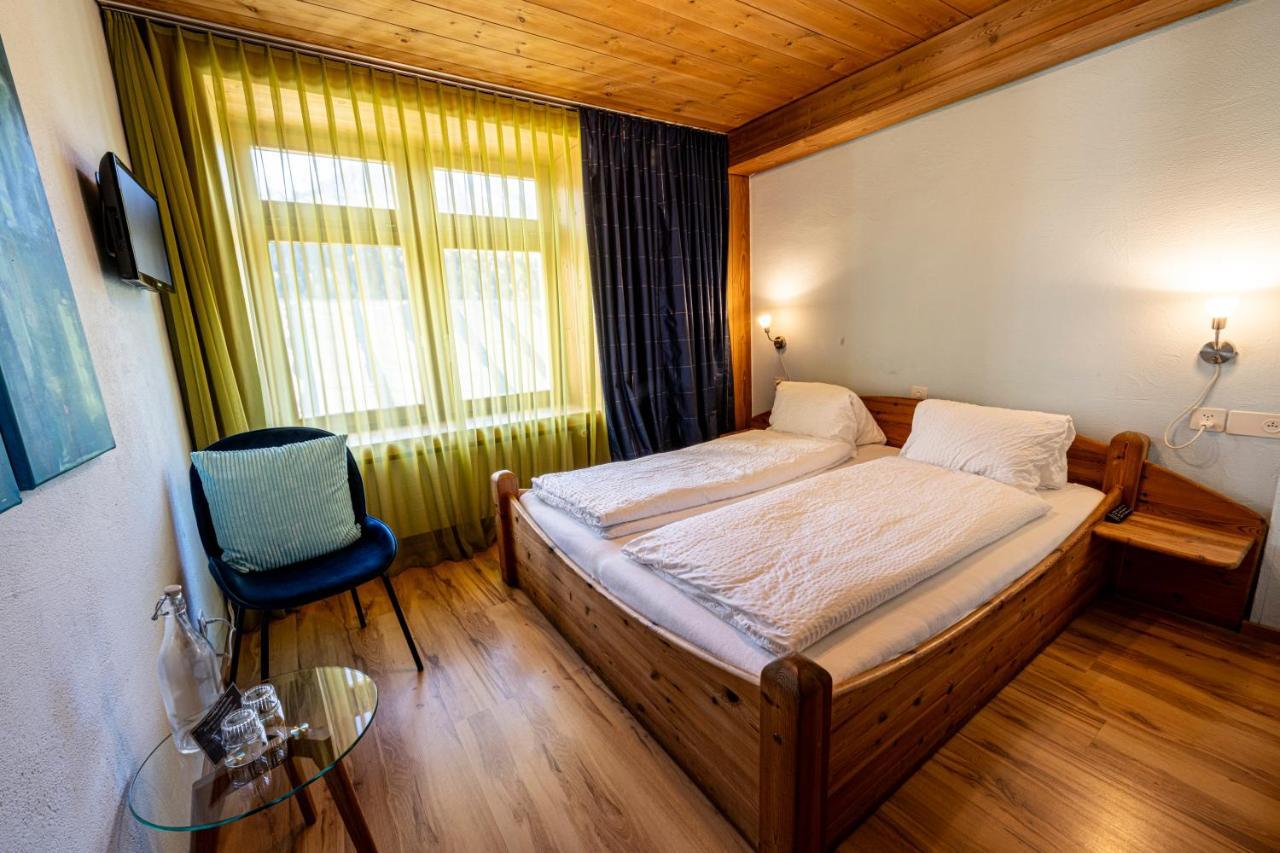 Curuna Hotel-Garni B&B Scuol Exterior photo